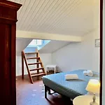 Guesthost - La Terrazza Di Shelley Panoramic Flat Apartment *