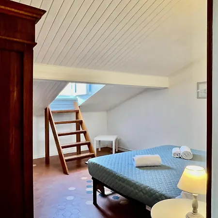 Guesthost - La Terrazza Di Shelley Panoramic Flat アパート *
