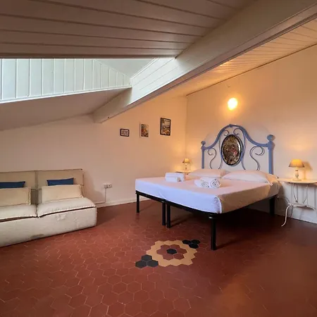 Guesthost - La Terrazza Di Shelley Panoramic Flat Apartmán *