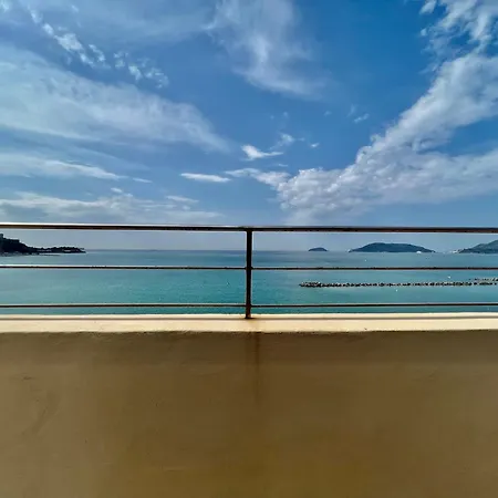 Guesthost - La Terrazza Di Shelley Panoramic Flat 아파트 *